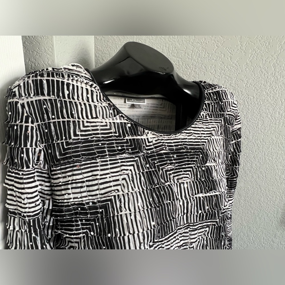 Squares & sequins Tunic. NWOT - Picture 8 of 9